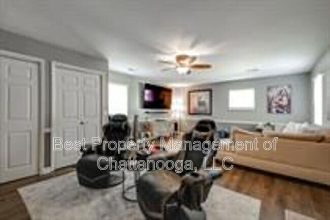 Building Photo - 317 Belvoir Ave