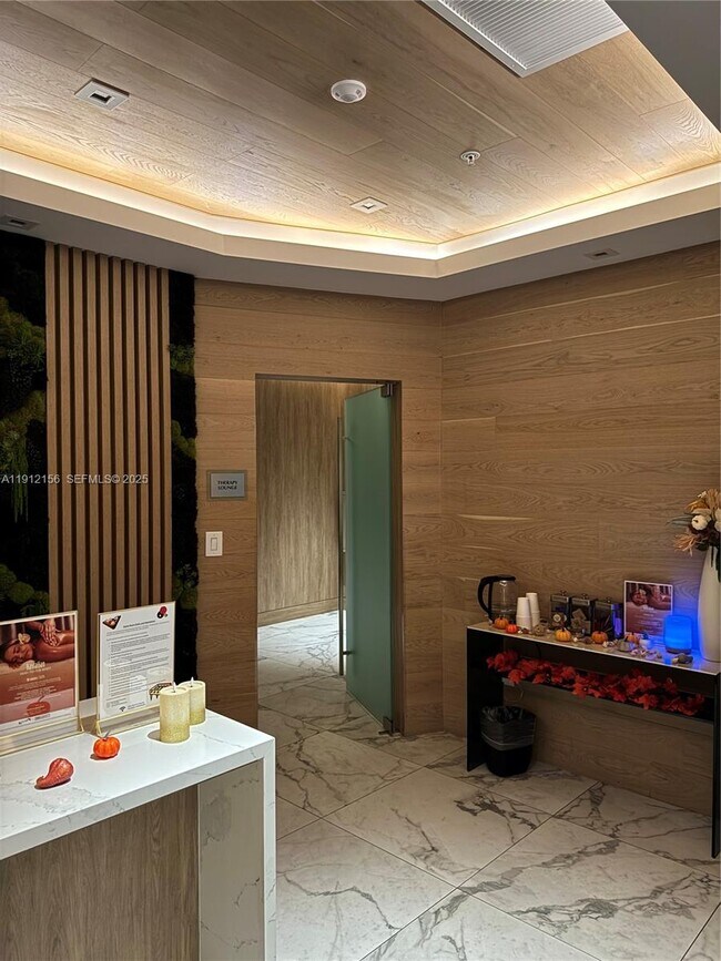 Building Photo - 90 SW 3rd St