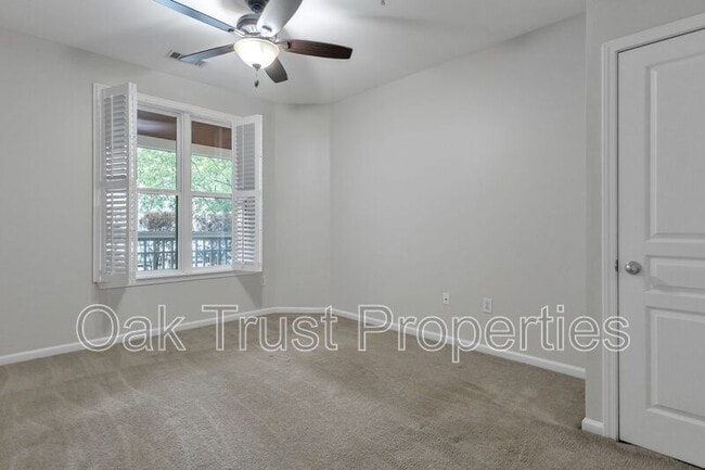 Building Photo - 100 Bucksley Ln