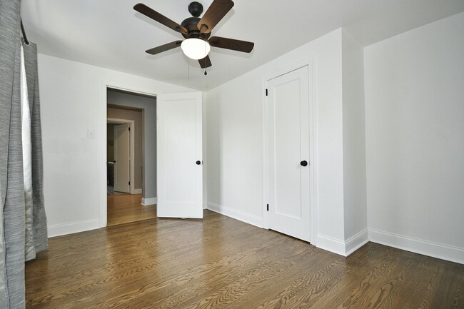 Building Photo - Beautiful 3 Bedrooms, 1 bathroom House Available Now!