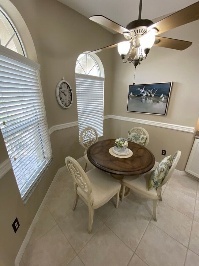 Building Photo - Gorgeous 3 + 2 Turnkey ANNUAL Lease w/Swim Spa & Large Private Screened in Patio In The Village o...