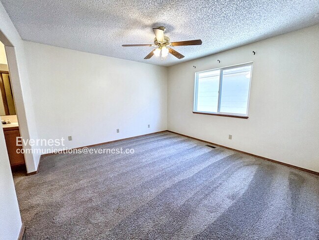 Building Photo - 4939 Chariot Dr