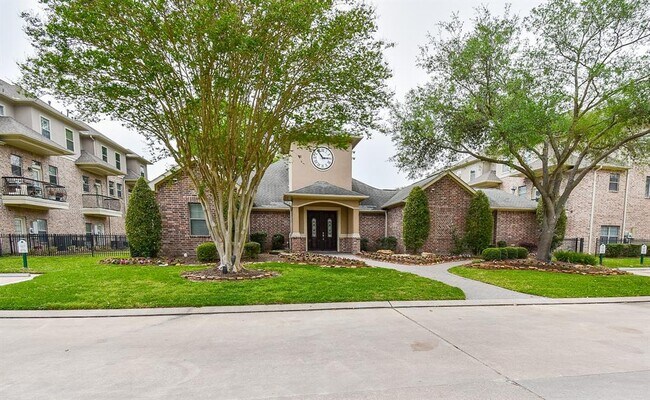 Building Photo - 8004 Stoneyway Dr