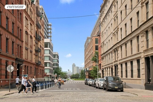 Building Photo - 138 Watts St