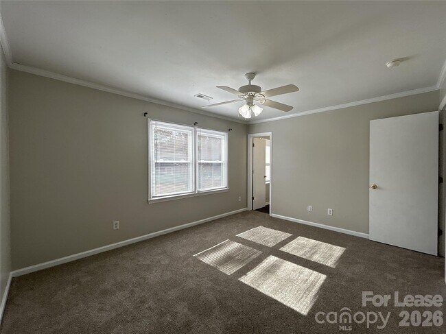 Building Photo - 7409 Lockmont Dr