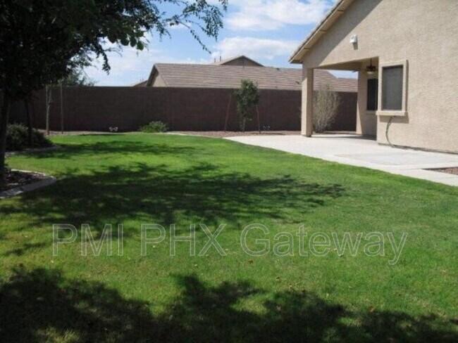 Building Photo - 1133 E Jade Dr