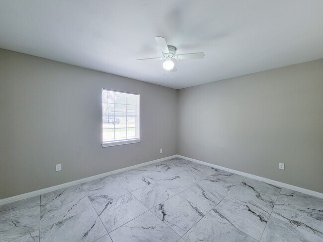 Building Photo - 3206 Lobit Dr
