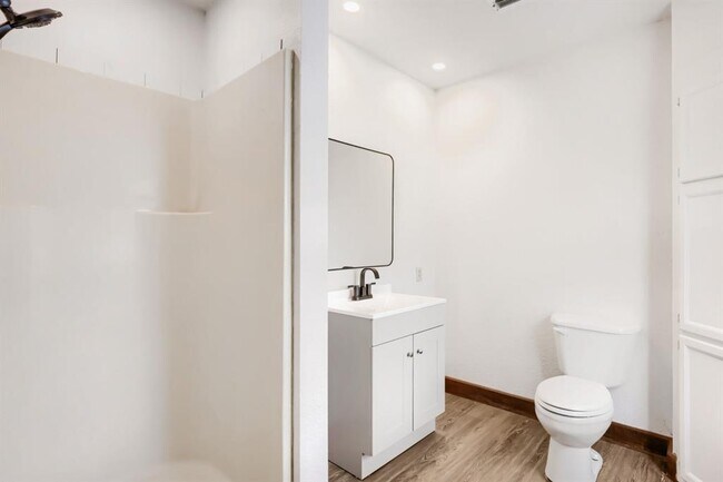 Building Photo - 16109 Awalt Dr