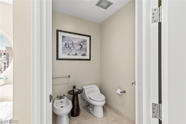 Building Photo - 2777 Paradise Rd