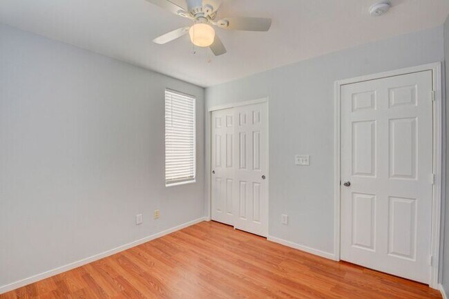 Building Photo - BEAUTIFUL 2 STORY SINGLE FAMILY HOME WITH 3 BEDROOMS AND 2.5 BATHS LOCATED IN SOUTHWEST