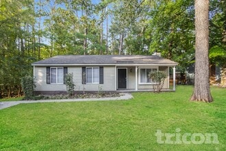 Building Photo - 201 Raintree Dr