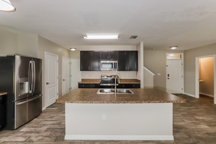 Building Photo - 10105 Hawk Storm Ave