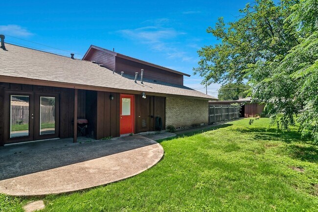 Building Photo - 13205 Kit Ln