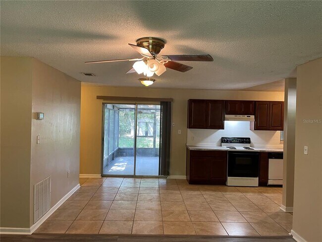 Building Photo - 3019 Needles Dr