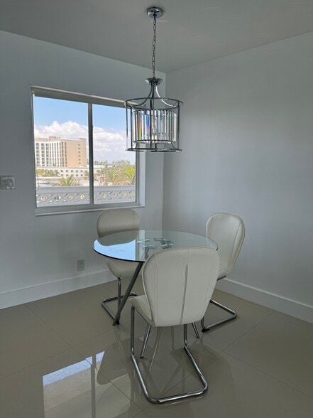 Building Photo - 36 S Ocean Blvd
