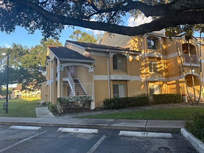 Building Photo - 2405 NW 33rd St