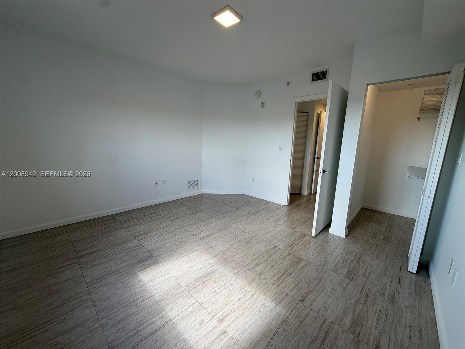 Building Photo - 1801 SW 32nd Ave