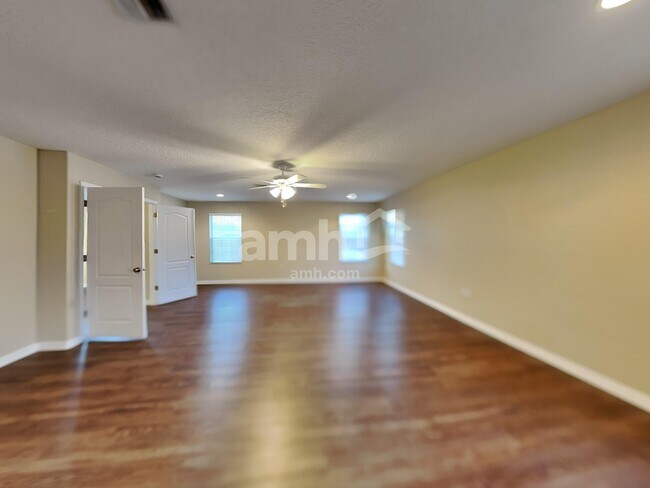 Building Photo - 10618 Bamboo Rod Cir