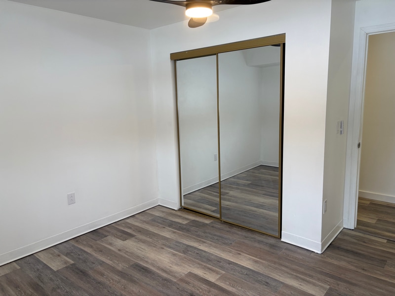 Building Photo - 150 N Main St