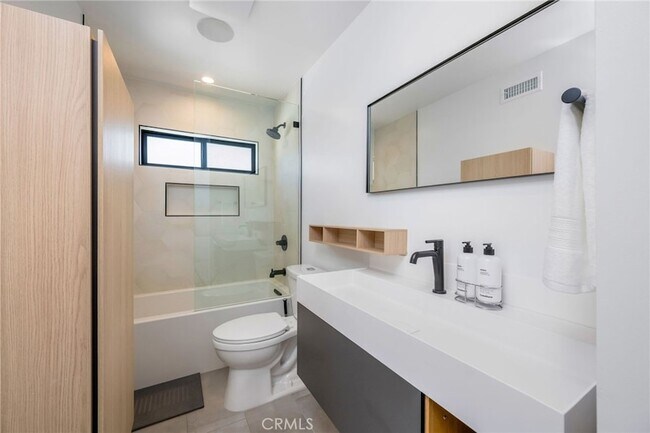 Building Photo - 34031 Mazo Dr
