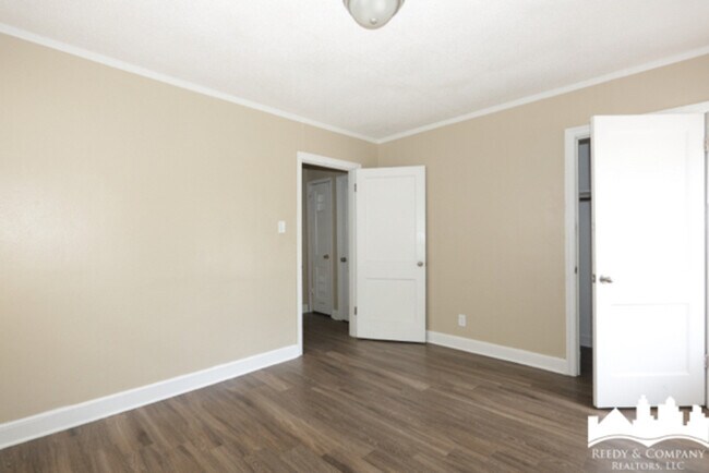 Building Photo - 3149 Jackson Ave