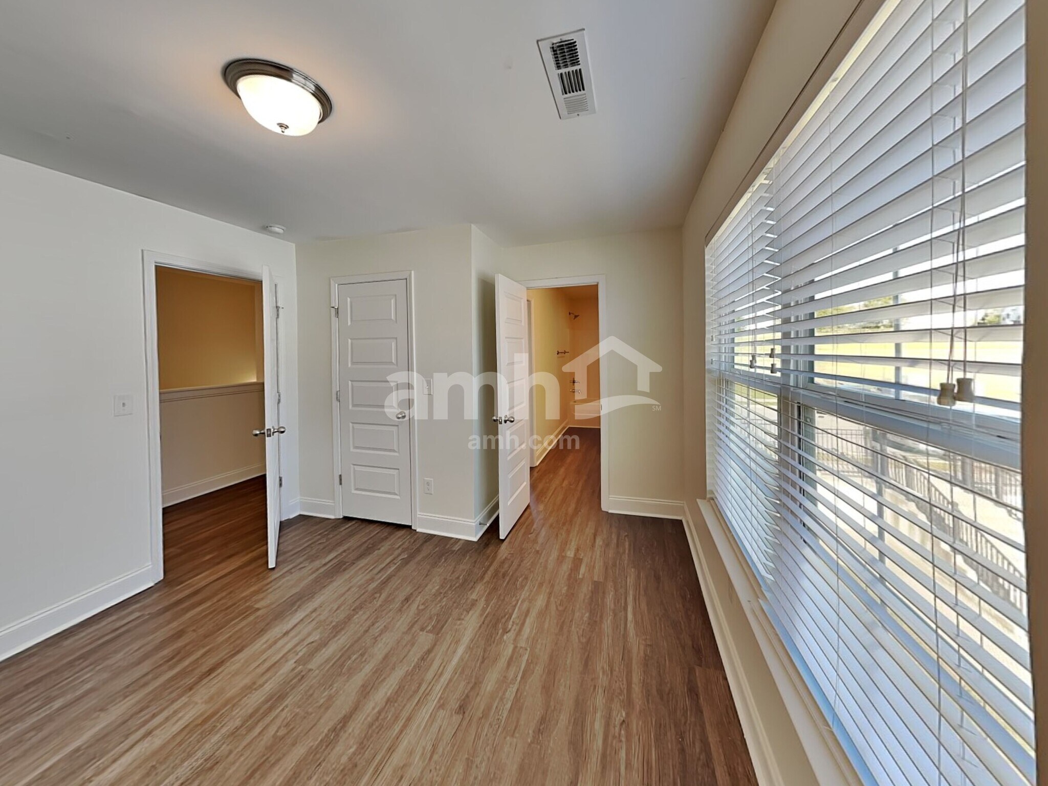 Building Photo - 5516 Central Grove Sq