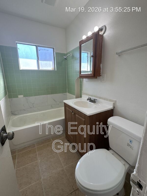 Building Photo - 570 S Richmond Ave