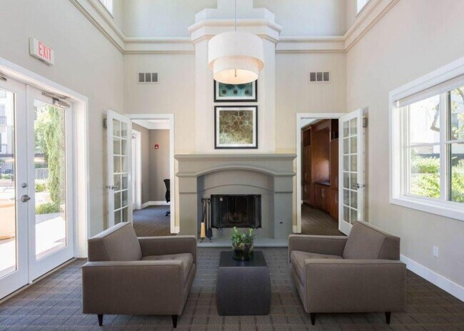 Building Photo - 2205 Bridgepointe Pkwy