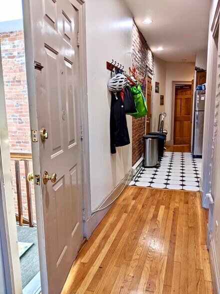 Building Photo - 616 Columbus Ave