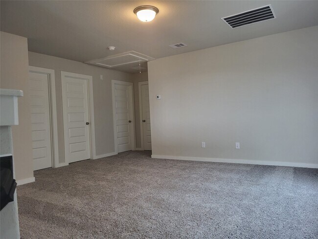 Building Photo - 5611 Madden Ln