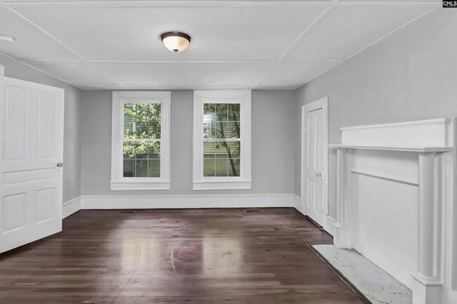 Building Photo - 3 Bedroom 1 Bathroom