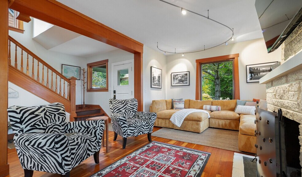 Building Photo - 173 Aloha St