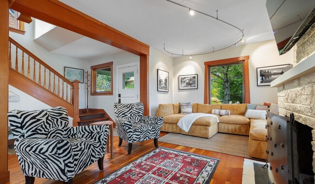 Building Photo - 173 Aloha St