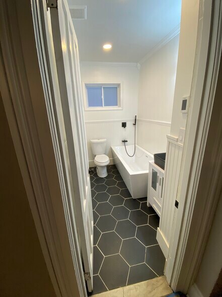 Bathroom - 366 Hudson Ave