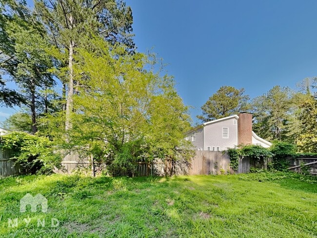 Building Photo - 1027 River Bend Ct