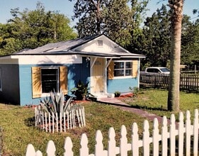 Building Photo - 5201 Dodge Rd
