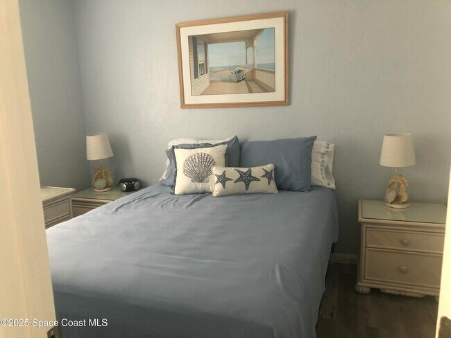 Building Photo - 380 N Brevard Ave