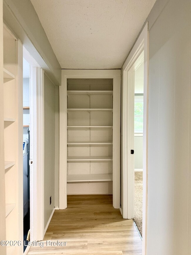 Building Photo - 5610 Haunz Ln