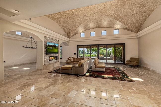 Building Photo - 8406 E Calle Buena Vista