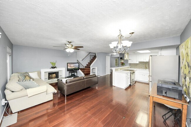 Building Photo - 18122 Kings Row
