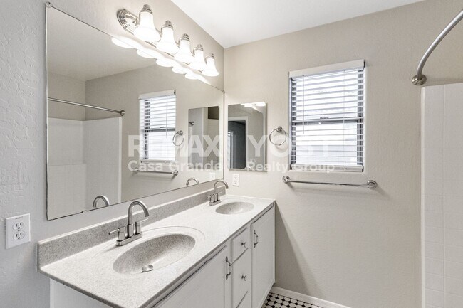 Building Photo - Charming 3 bedroom home in Highland Manor