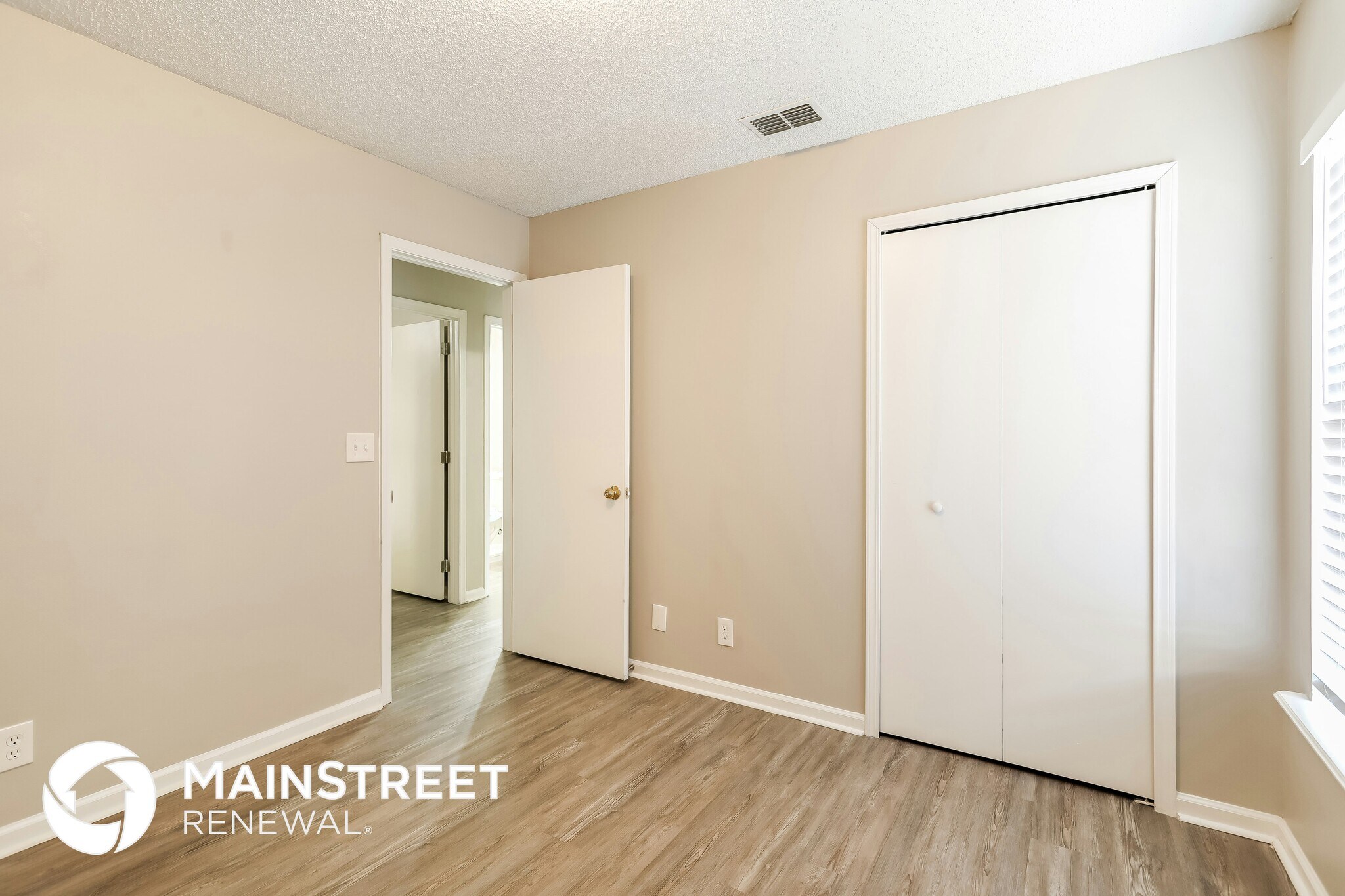 Building Photo - 5956 Wentworth Cir S