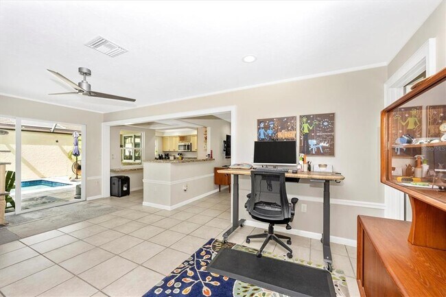 Building Photo - 3905 Glen Oaks Manor Dr
