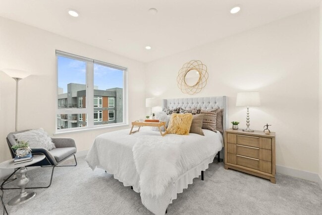 Building Photo - 5933 Sunstone Dr