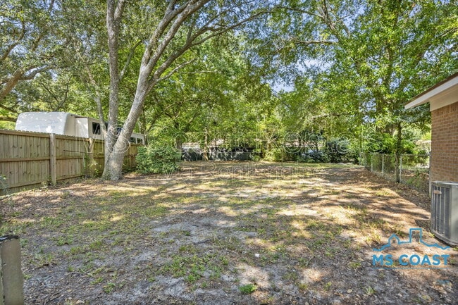 Building Photo - 2121 Alice Dr
