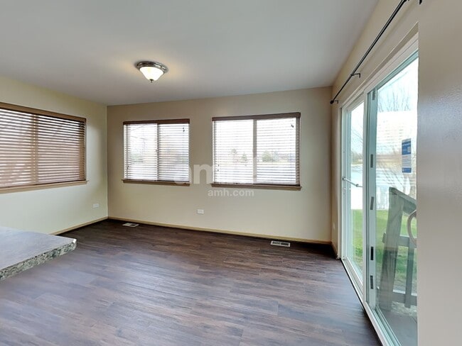 Building Photo - 938 Anndon Ln