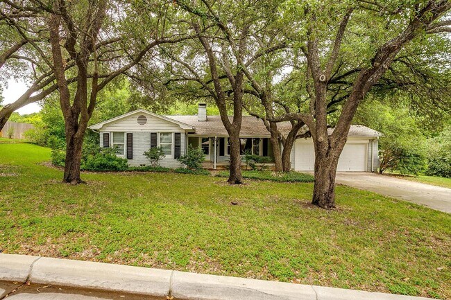 Building Photo - Charming 3-Bed, 2-Bath Home in Fort Worth'...