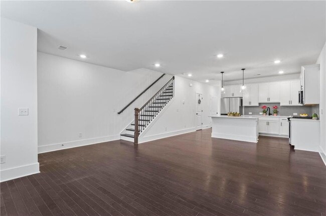 Building Photo - 1620 Aeslin Dr NW