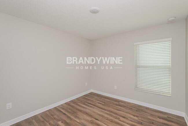 Building Photo - 5136 White Chicory Dr