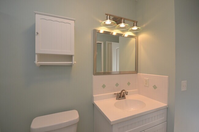 Building Photo - Gorgeous Upgrades!! St. Augustine Beach 2/...